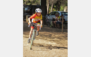 59c90d81b3b27_CYCLOCHATEAUNEUF15.JPG